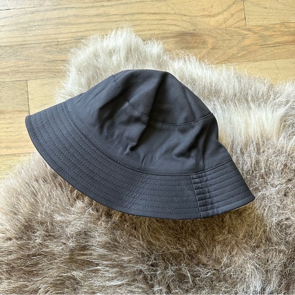 Reversible Bucket Hat - White w/ Cherries and Solid Black - Never Worn! - Picture 2 of 2